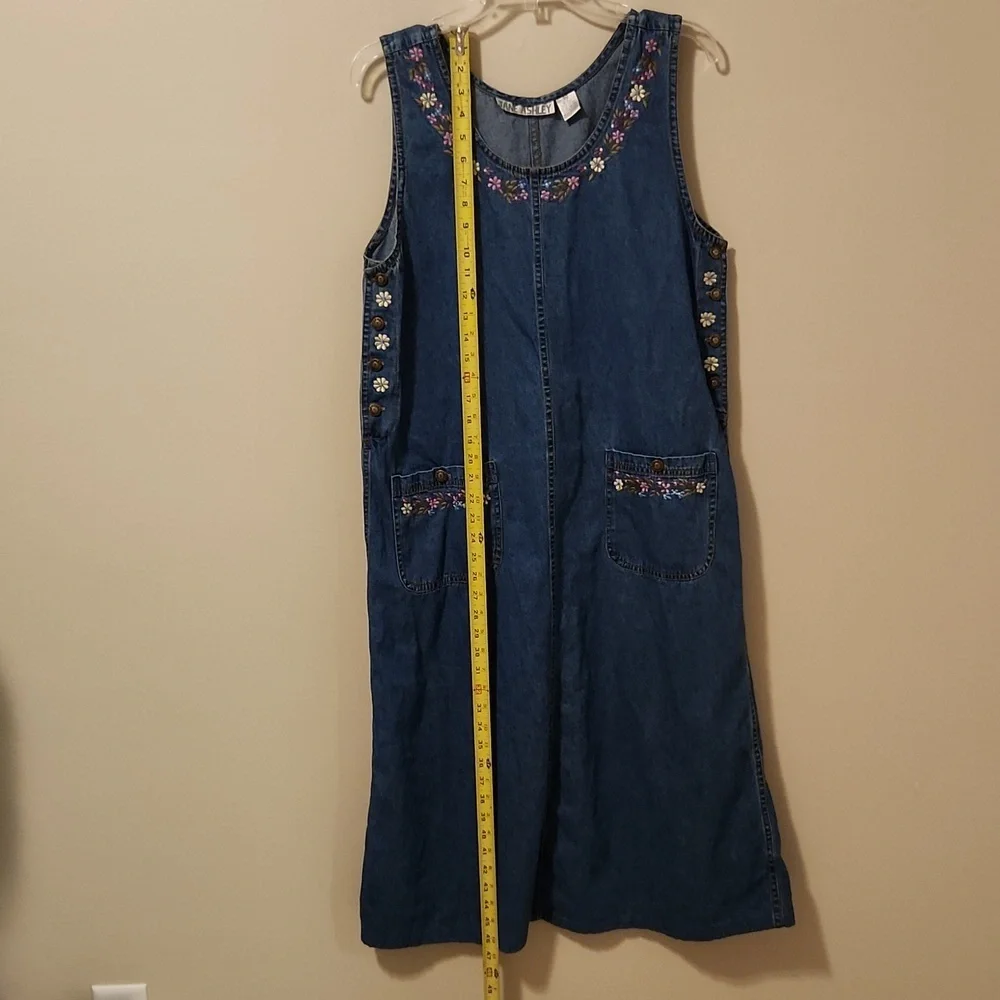 Jane Ashley Womens Vintage Denim Dress M Maxi w Floral Embridered Neck Pockets - Picture 7 of 12